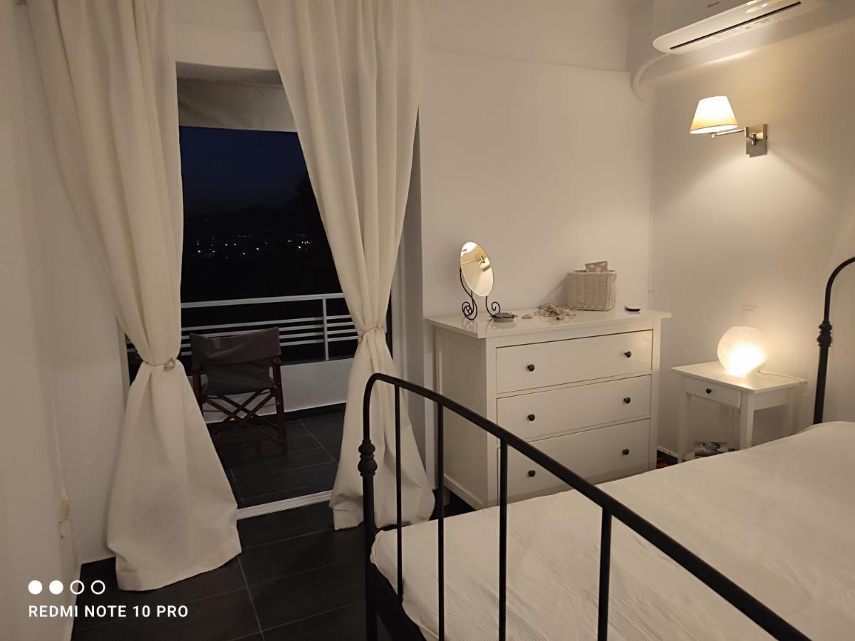 Andrew'S Sunset View Apartment Loutráki Exteriér fotografie