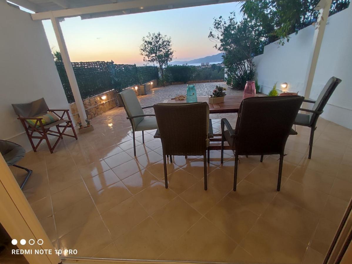 Andrew'S Sunset View Apartment Loutráki Exteriér fotografie