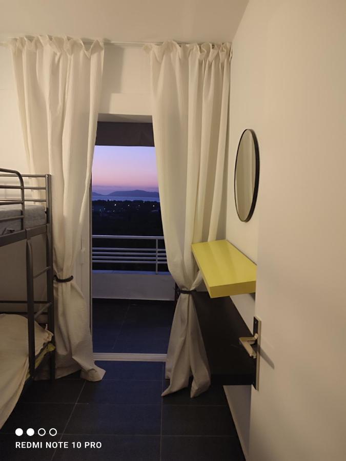 Andrew'S Sunset View Apartment Loutráki Exteriér fotografie