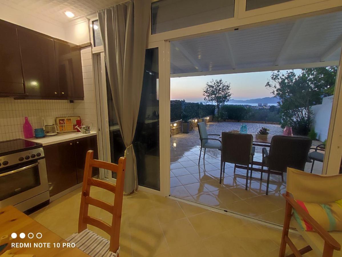 Andrew'S Sunset View Apartment Loutráki Exteriér fotografie